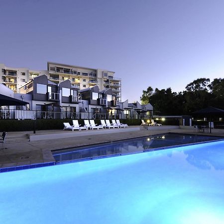 Assured Ascot Quays Apartment Hotel Пърт Екстериор снимка