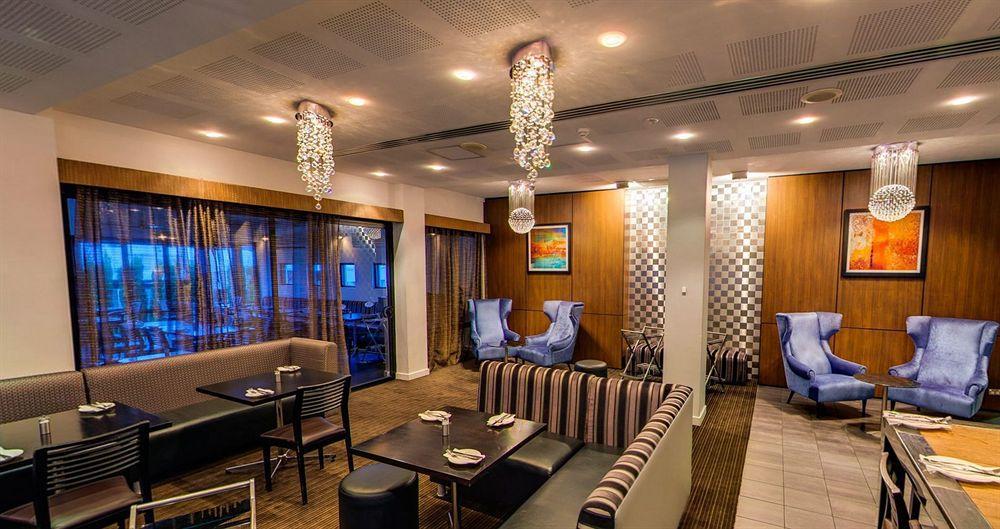 Assured Ascot Quays Apartment Hotel Пърт Екстериор снимка